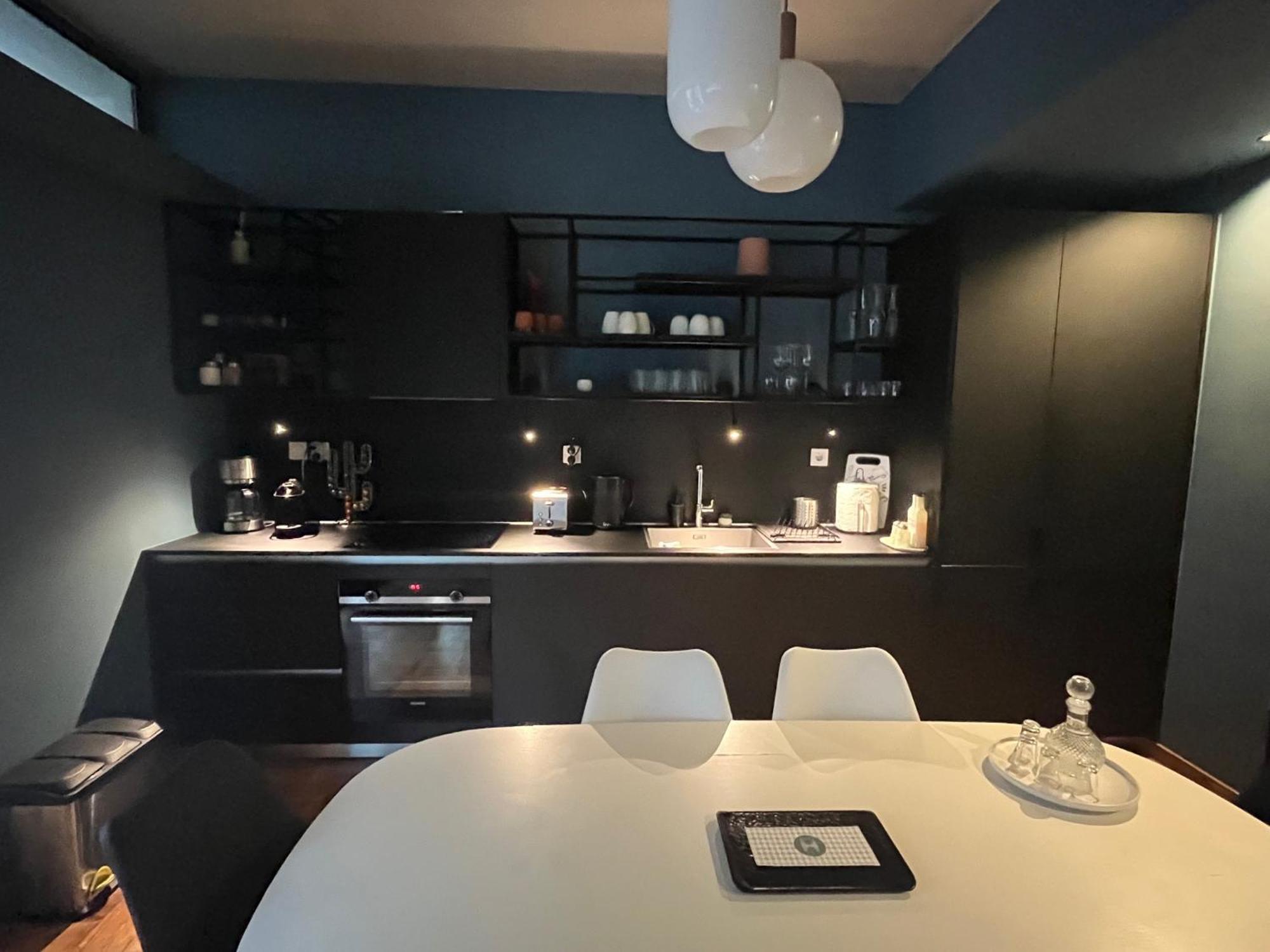 The H Experience Boutique Apartments Атина Екстериор снимка